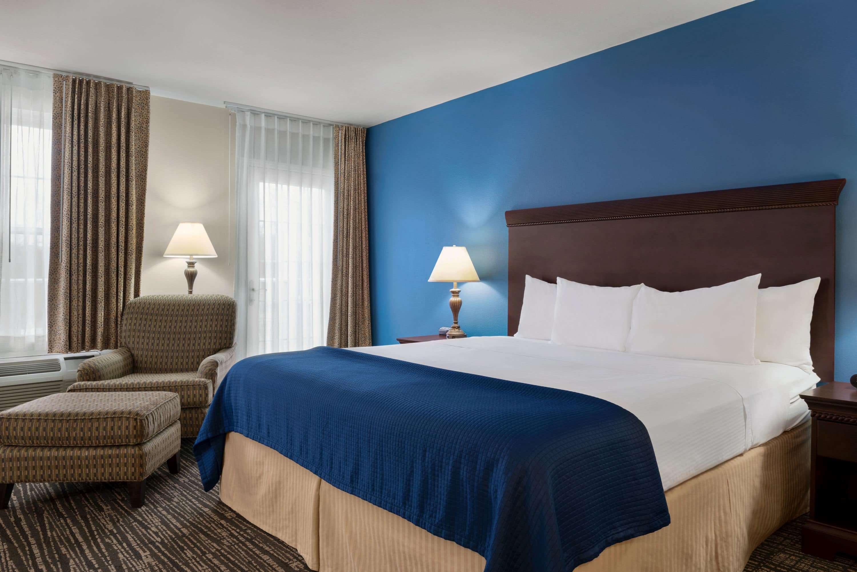 Baymont By Wyndham Washington Hotel Exterior photo
